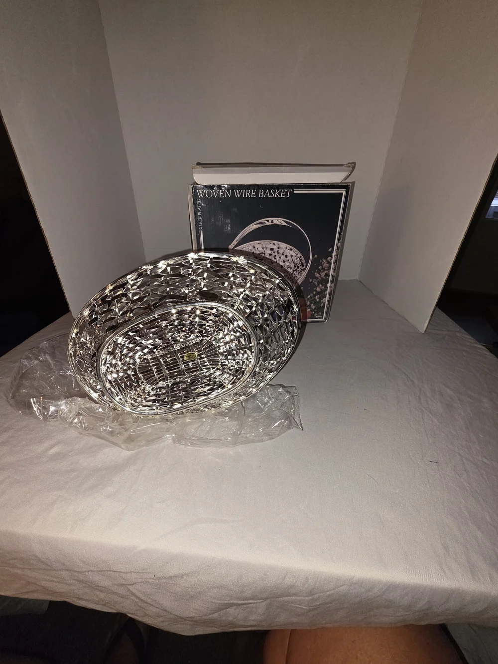 Source Unknown Silver Woven Wire Basket with Handle